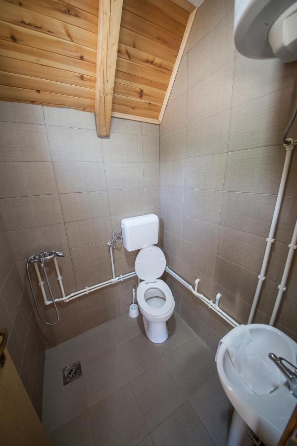 Gazela Bungalov 1 モイコヴァツ エクステリア 写真